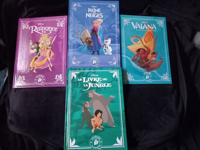 Lot de 4 Bd : Disney (raiponce, livre de la jungle ,etc...)