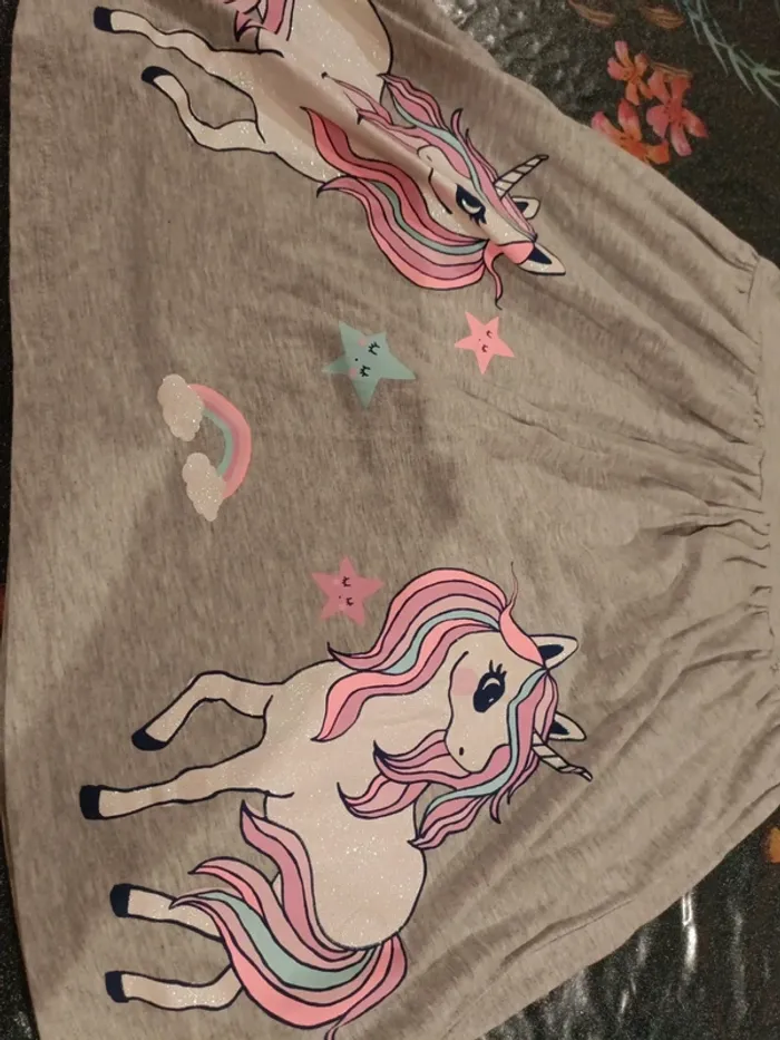 Robe 8 10 ans hm licorne - photo numéro 2
