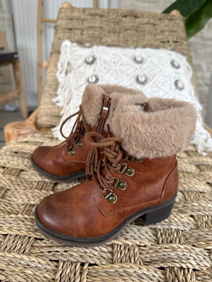 Bottine marron Pointure 28 NEUVE - 8 €
