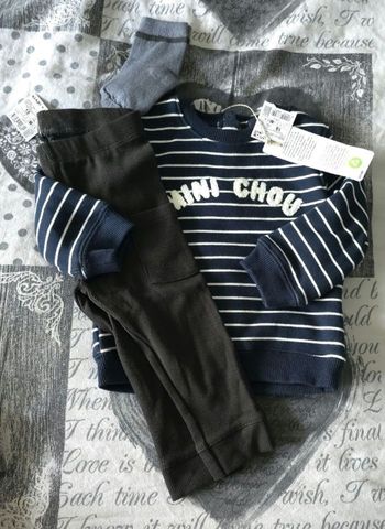 Neufs (non portés)💙😍🤩🏷 superbe ensemble sweat molleton,legging côtelé et chaussettes 18 mois garçon 💙😍🤩