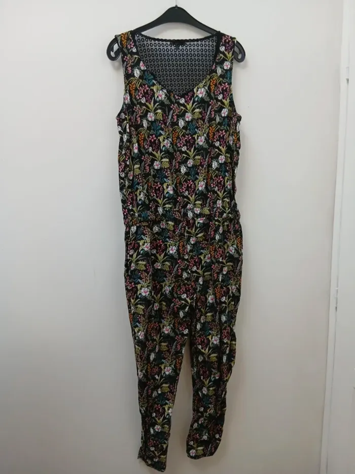 Combinaison pantalon fleurie noire et verte Lahalle taille 44 - photo numéro 6