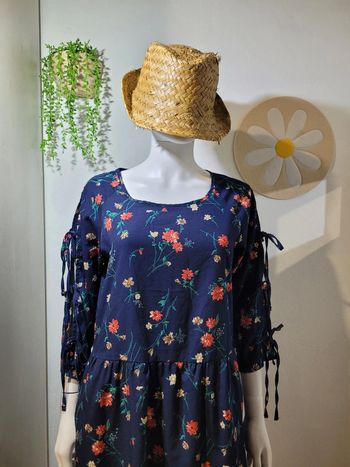 Robe fleurie manches ouvertes
