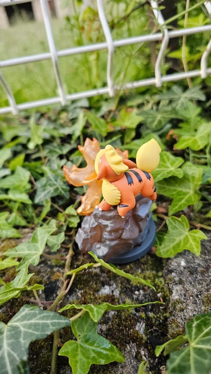 Super figurine Pokemon Caninos - photo numéro 5