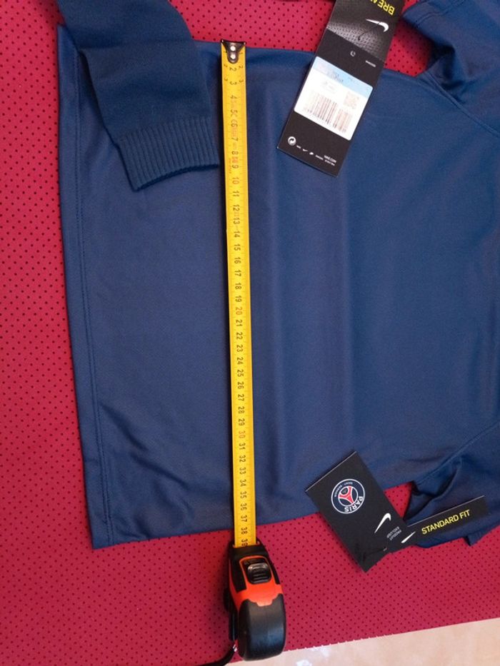 Tenue de foot PSG, Nike Authentique Officiel taille enfant 5/6 ans, Neuf - photo numéro 15