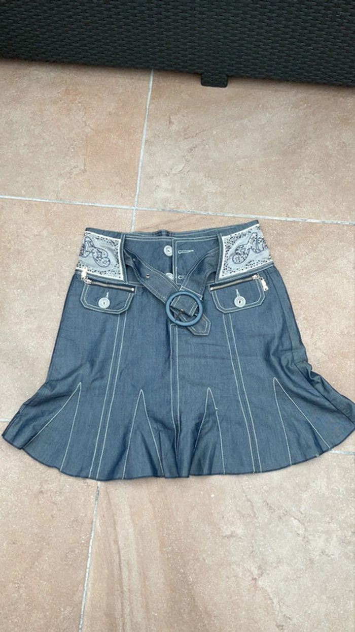 Jupe plissée en jean M neuve n°49)
