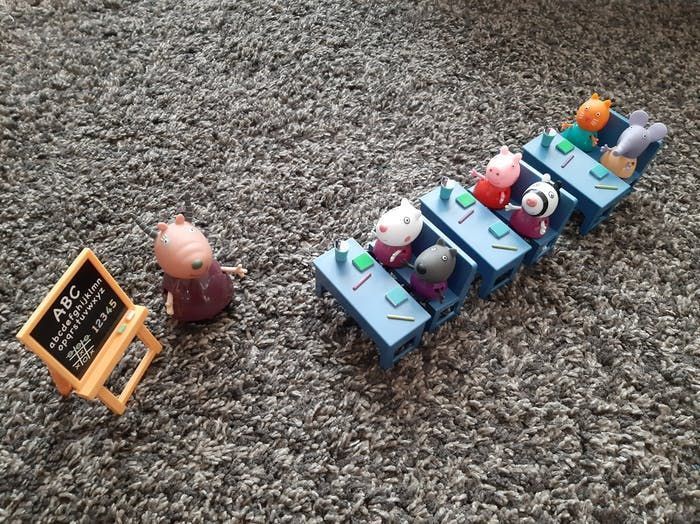 salle de classe peppa pig