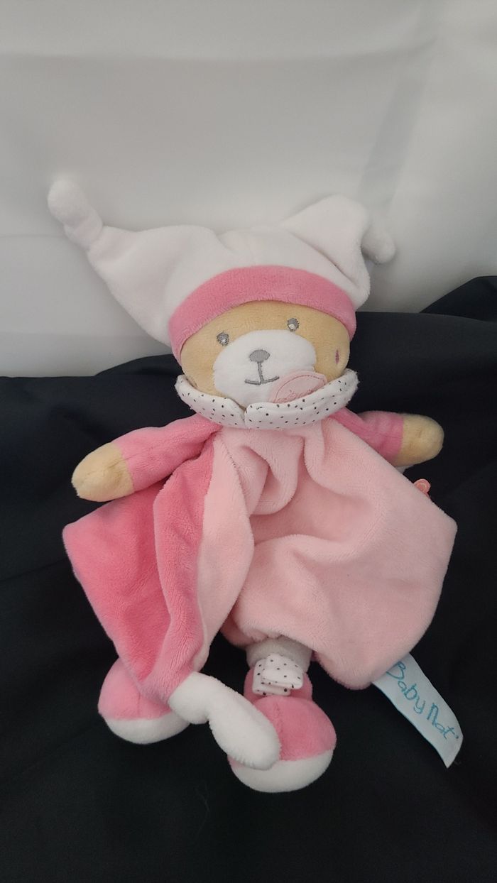 Doudou ours BABY NAT plat rose Brioche