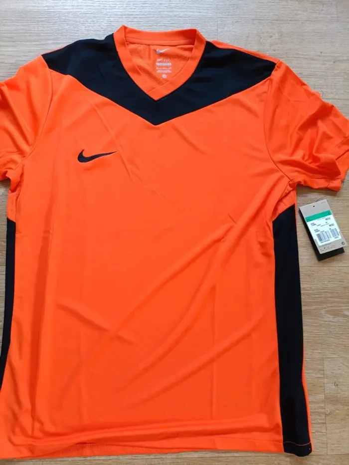 Maillot de sport Nike - photo numéro 3