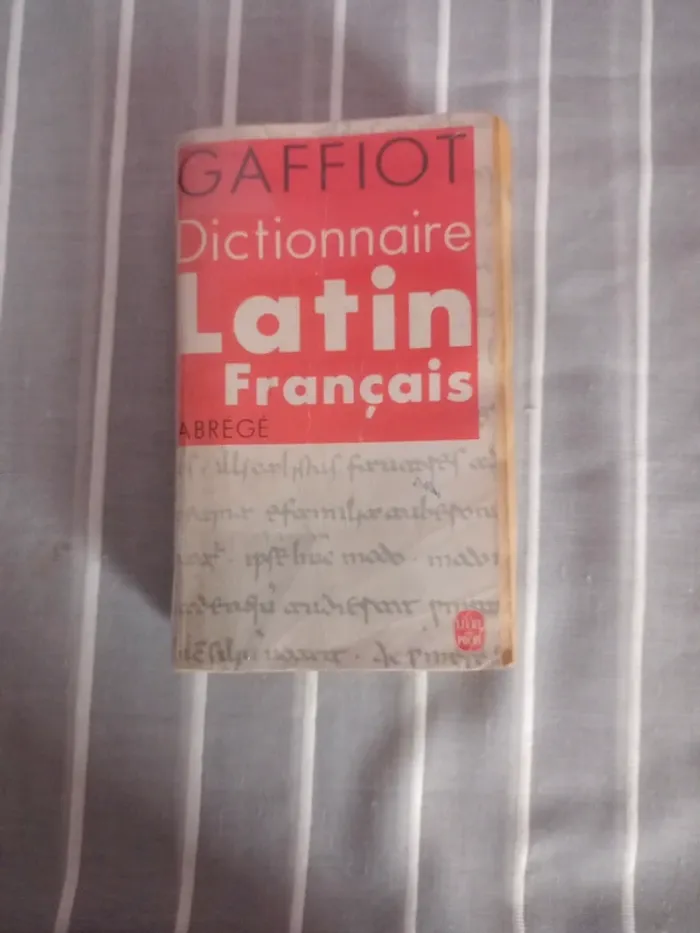 Dictionnaire Latin Français