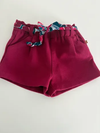 Short fille