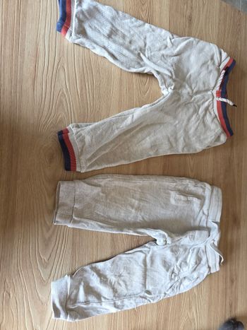 LOT 2 PANTALONS DE JOGGING POUR BRICOLAGE - 24 MOIS