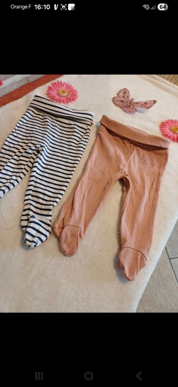 Lot de 2 bas bébé taille 6 mois - photo numéro 1