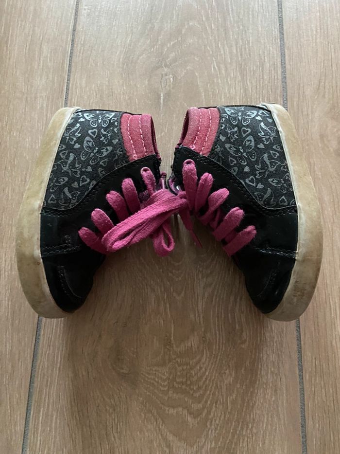 Chaussures pointure 24 - photo numéro 3