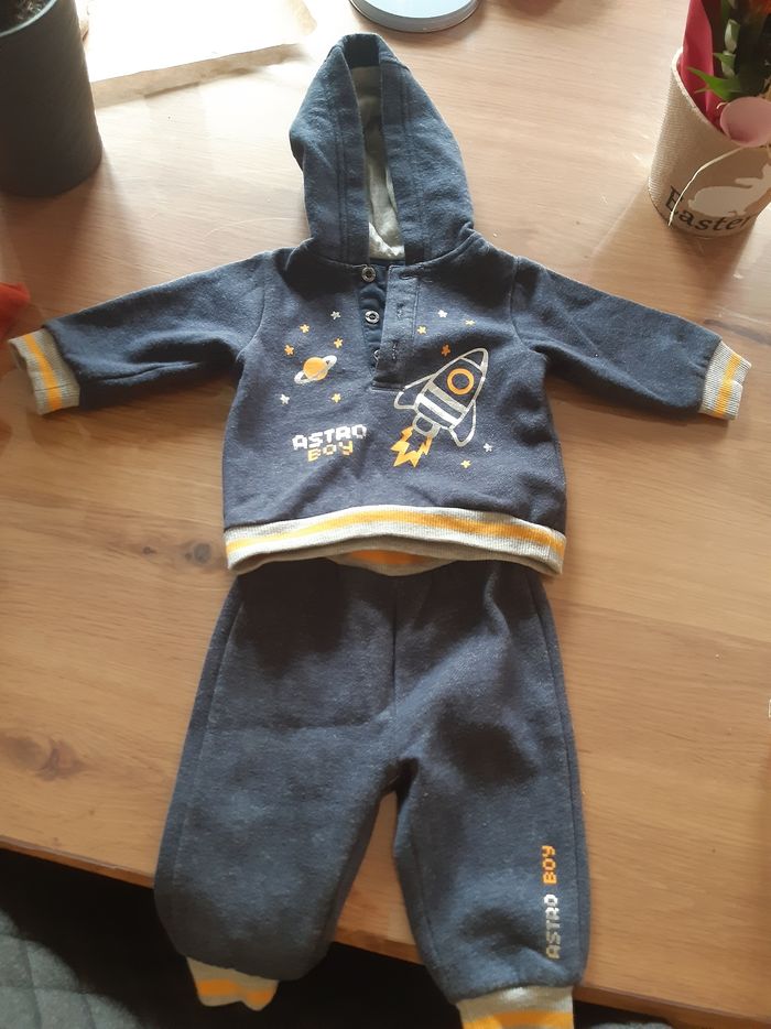 Pantalon et sweat 3 mois