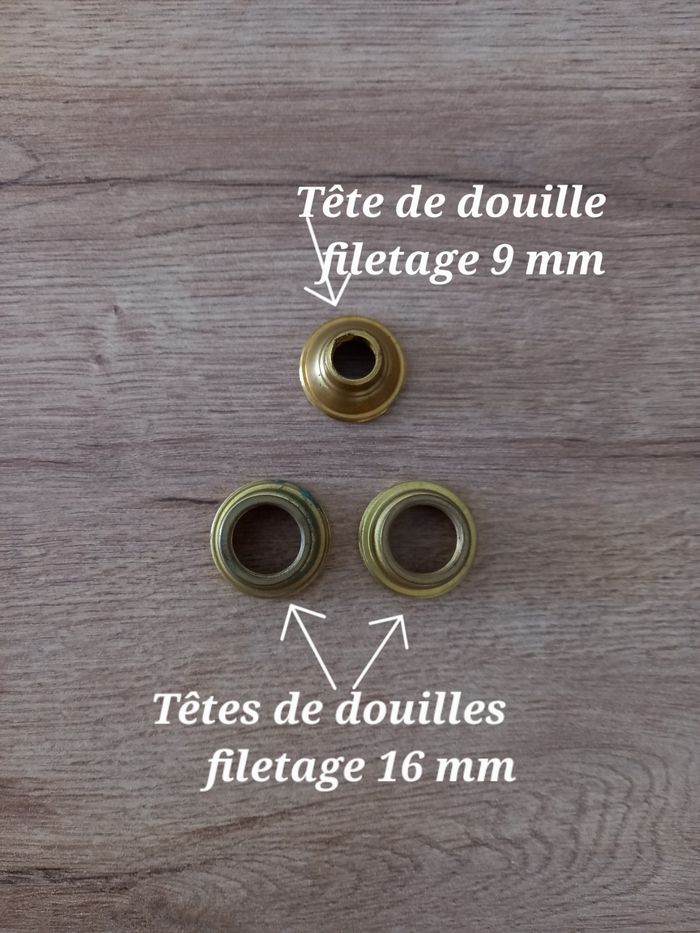 Douilles / patères anciennes en laiton " pour pièces " - photo numéro 4