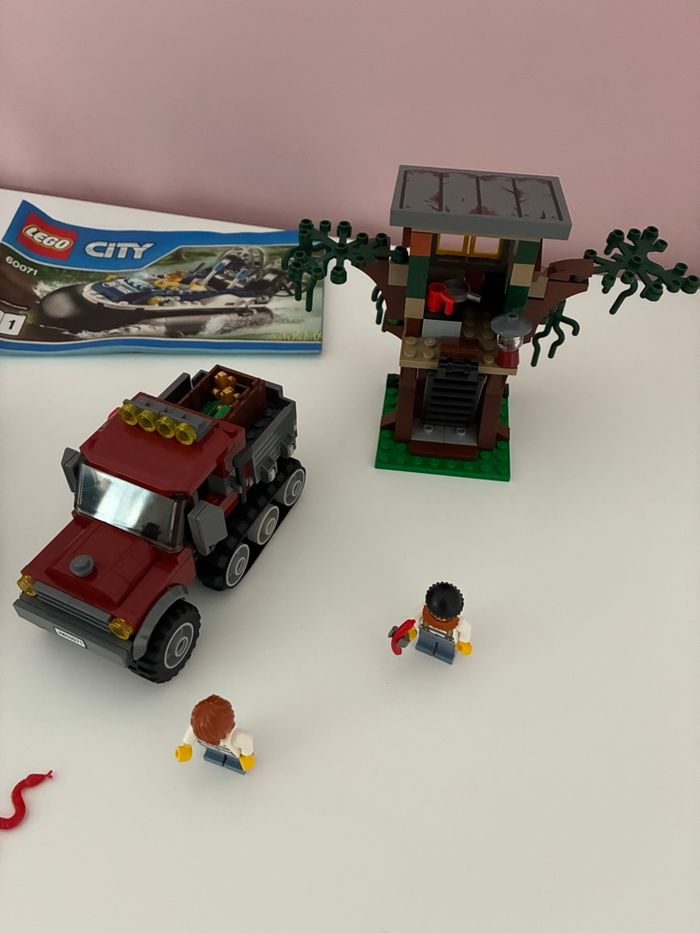 Lego city 60071 l’arrestation en hydroglisseur - photo numéro 5