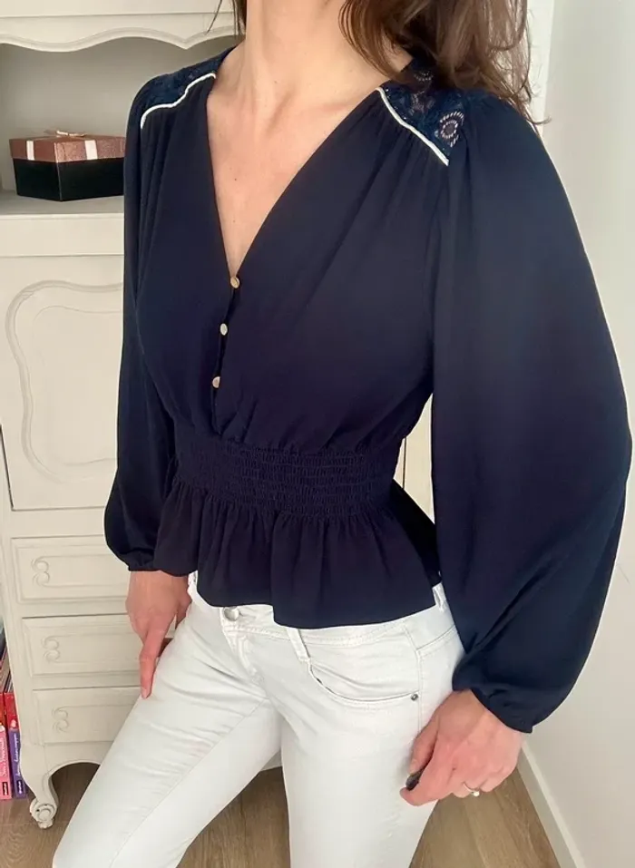 Très belle blouse , top Morgan bleu foncé et doré taille 36 , S , 1 - photo numéro 5