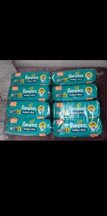 Couche Pampers taille 3