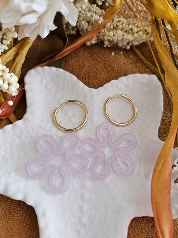 Paire de boucles d'oreilles fleurs 3cm
Créoles dorées en acier inoxydable 