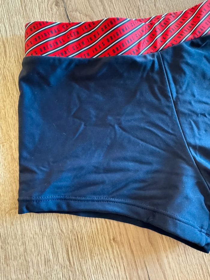 Short de bain ikks taille 12 ans très bon état - photo numéro 4