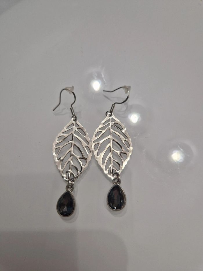 Boucles d'oreilles neuves