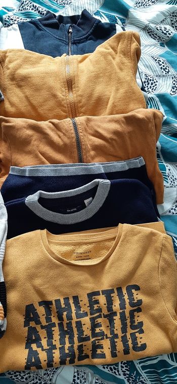 Lot de vêtements garçon