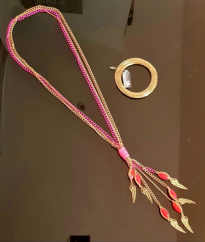 Collier + Bracelets neufs