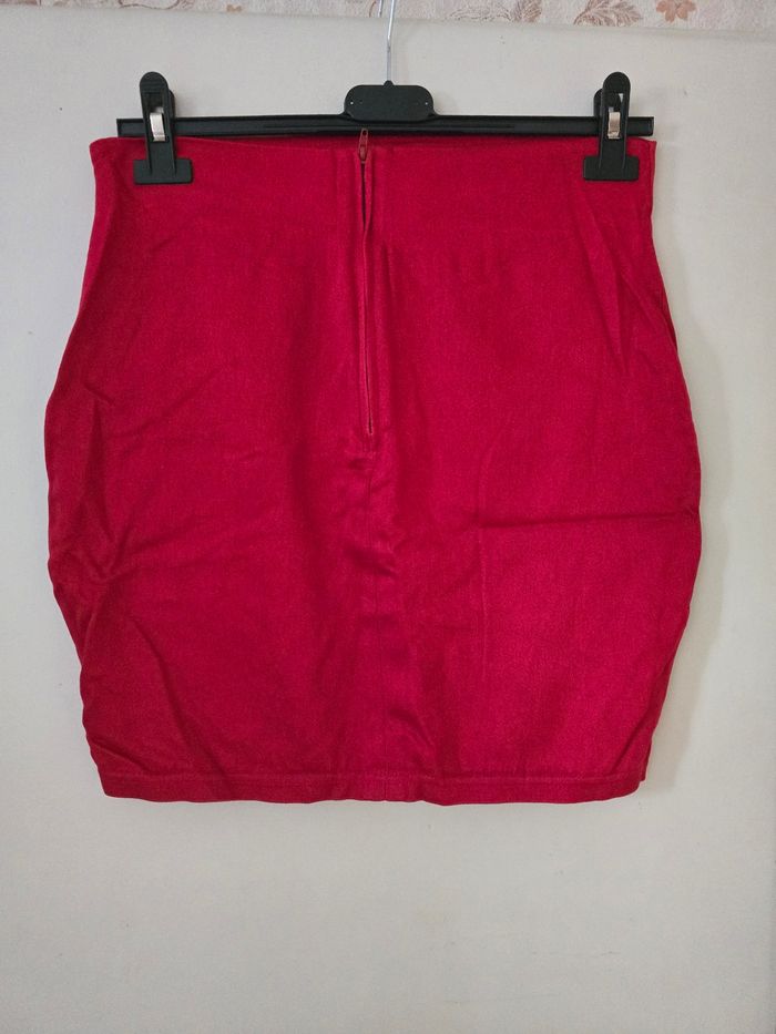 Jupe courte - photo numéro 2