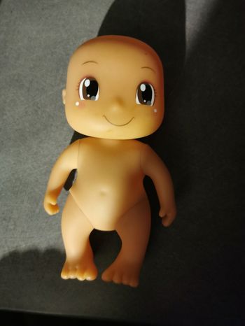 Bebe en plastique 