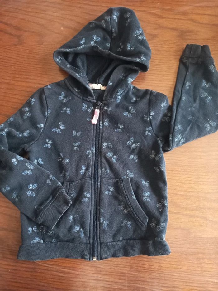 Veste/sweat zippé à capuche bleu marine papillonH&M 4-6ans