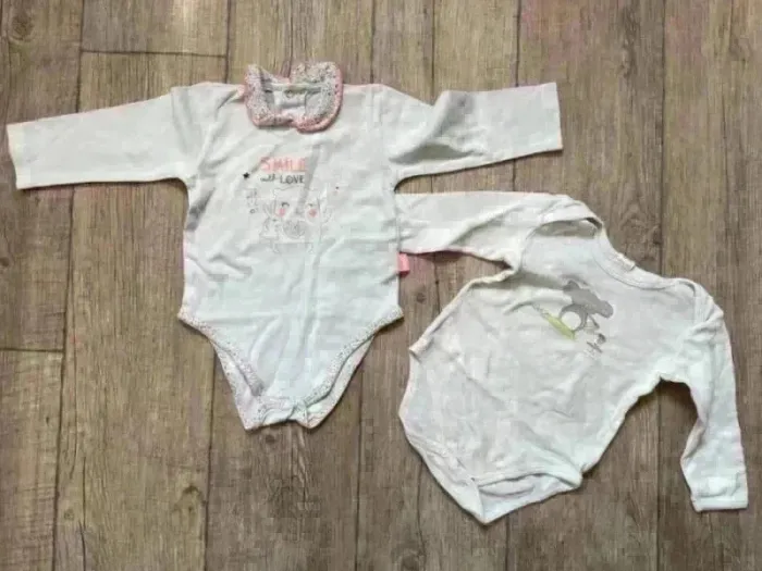 Lot de 2 bodies en 12 mois