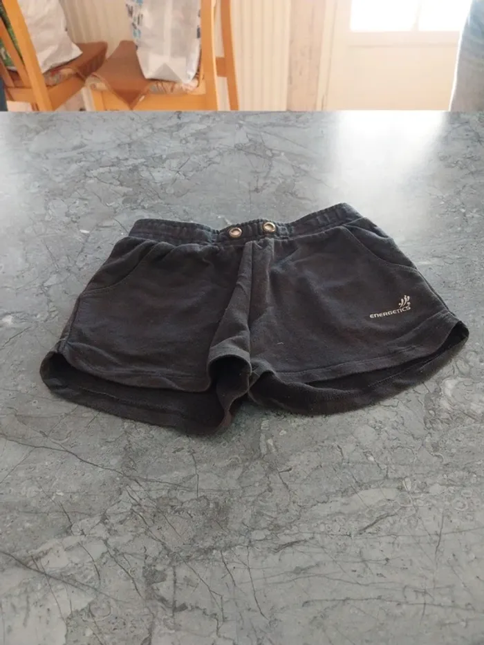 Short 8 ans
