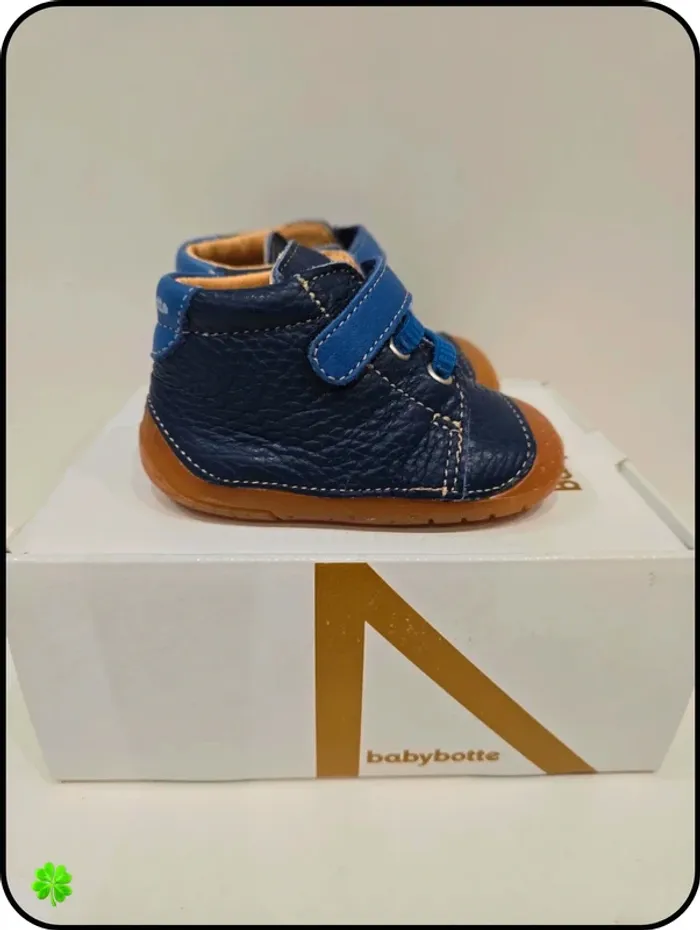 Chaussures souples babybotte taille 17 - photo numéro 2