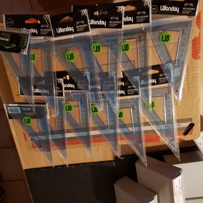 Equerres incassables Wonday Lot de 12