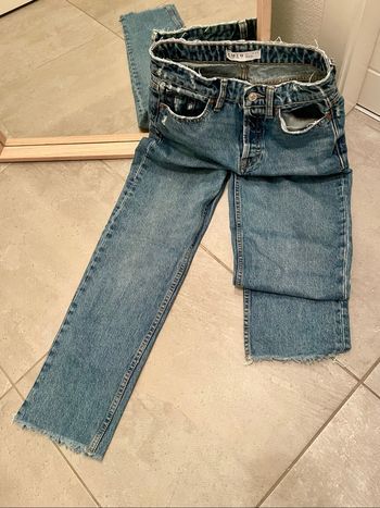 Jeans foncé évasé