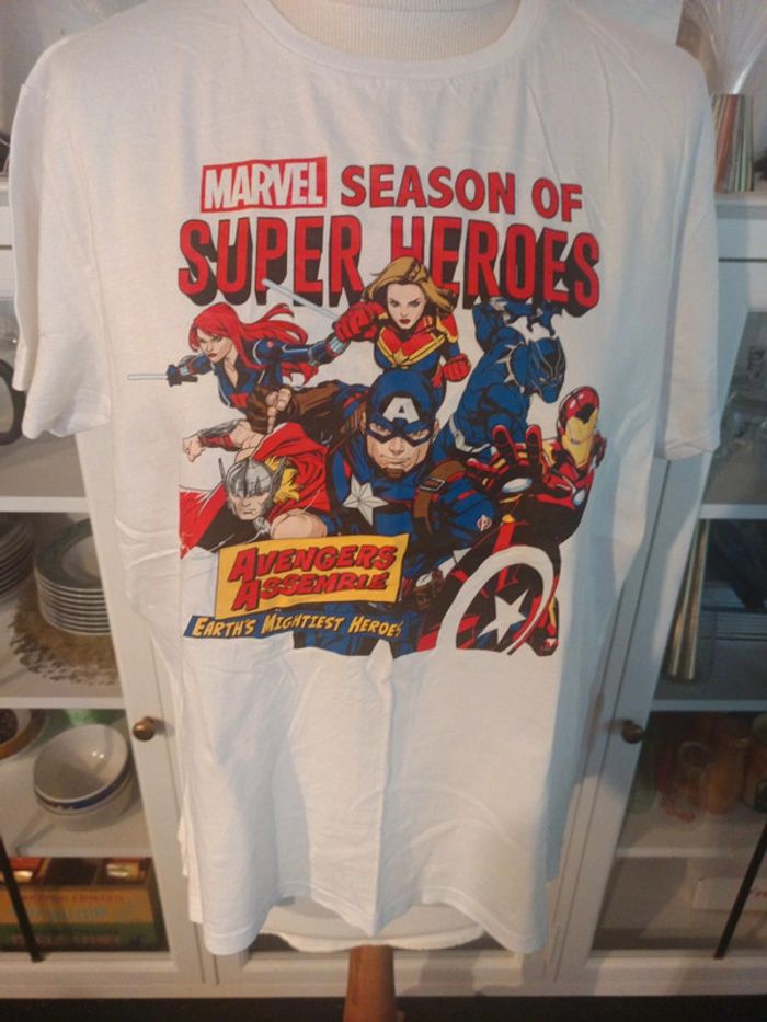 T shirt homme Avengers taille XXL mais taille petit - photo numéro 2