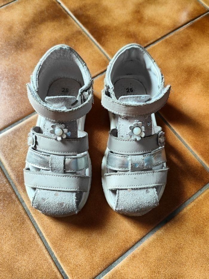 Pointure 26 Chaussures  grises et argent - photo numéro 2