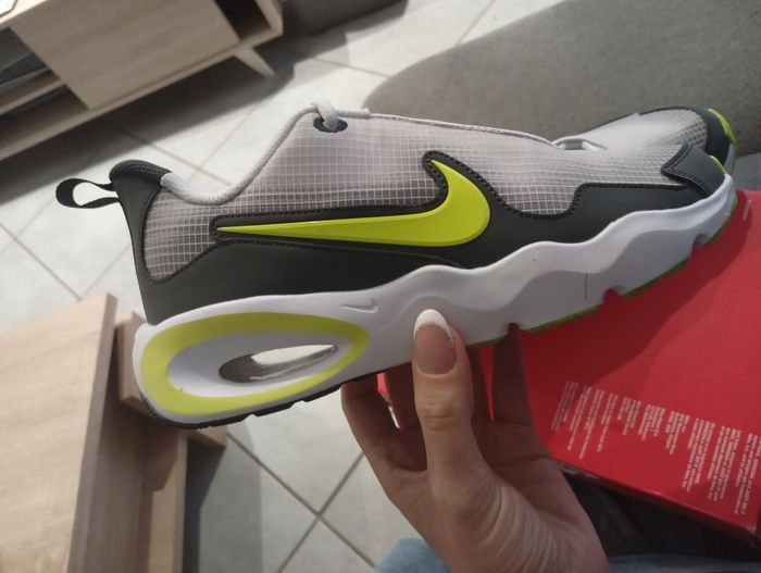 Basket Nike air max taille 38.5 - photo numéro 2