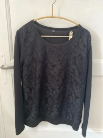 Pull dentelle