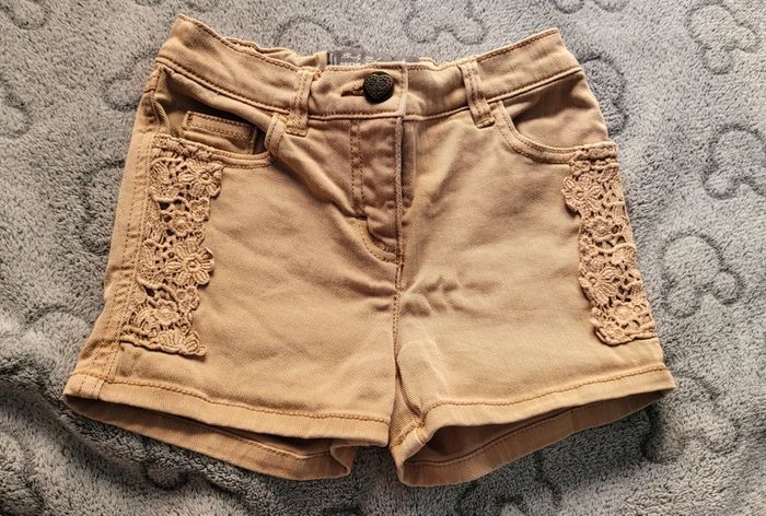 Short dentelle 6 ans