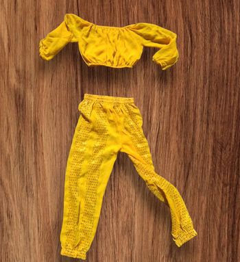 Lot de deux tenues Bollywood jaune