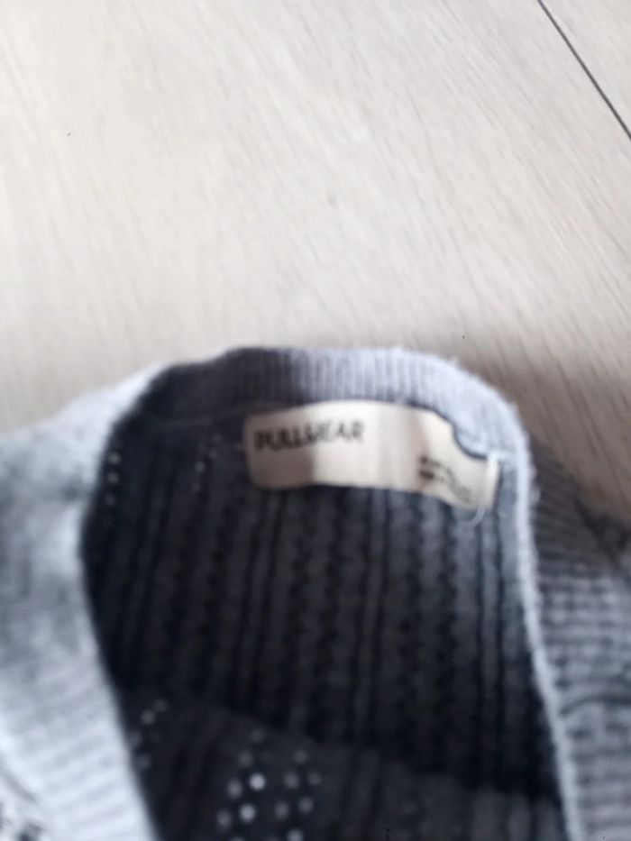 Pull marque pull&bear - photo numéro 3