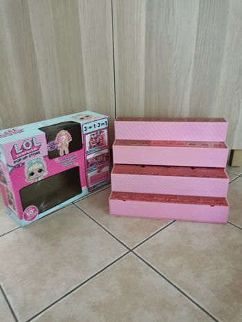 Présentoir lol surprise