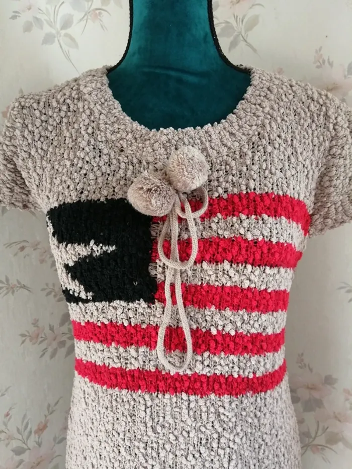 Pull Tunique beige manches courtes en moumoute avec ponpons et drapeau USA / sans marque / (TU) - photo numéro 4