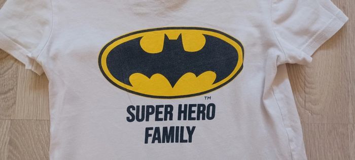 Tee-shirt manches courtes garçon Batman, taille 24 mois (92 cm), en bon état. - photo numéro 3