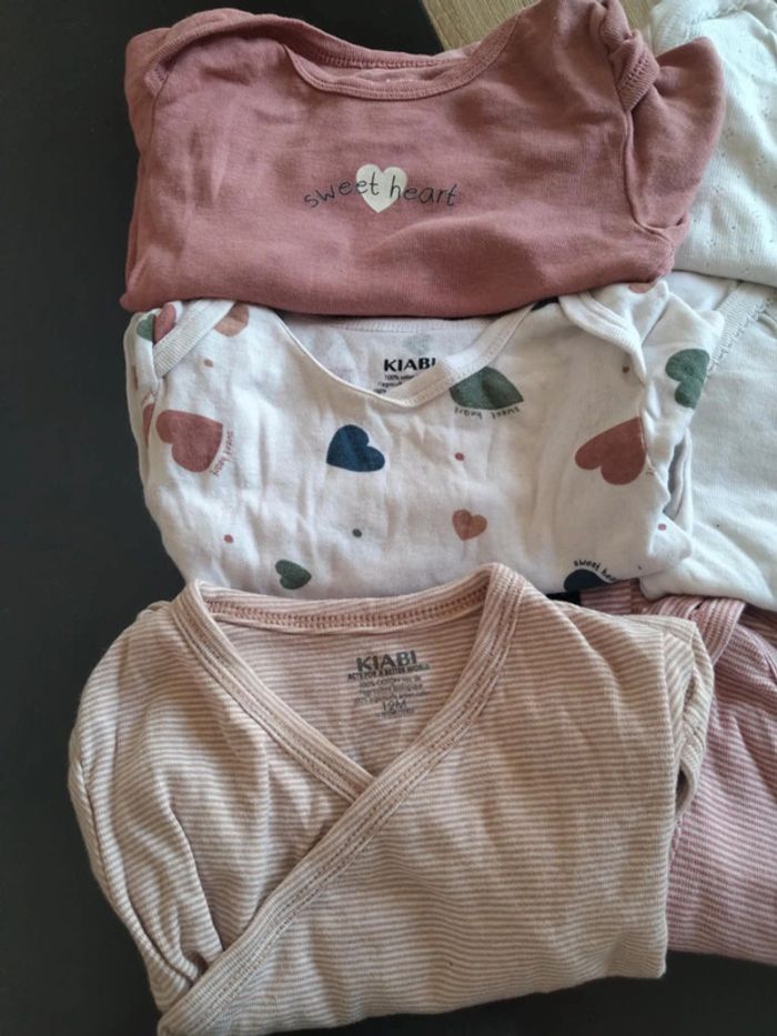 Lot de 6 bodies ml ( 12 mois ) - photo numéro 3