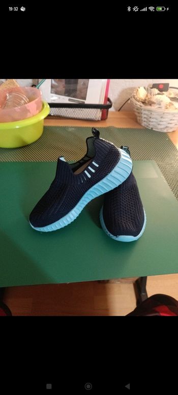 Basket enfant neuve 30