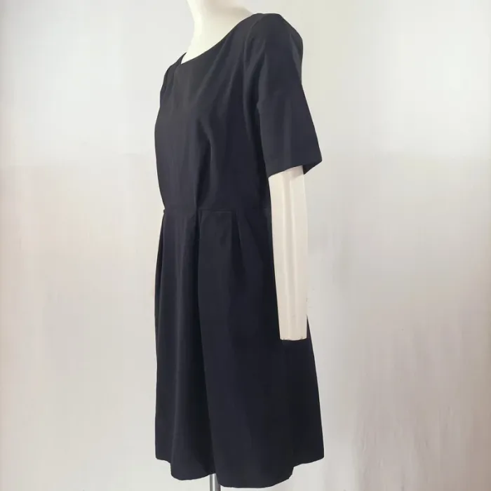 Robe noire Tara Jarmon en laine mélangée, coupe patineuse, taille 40 A1137 - photo numéro 2