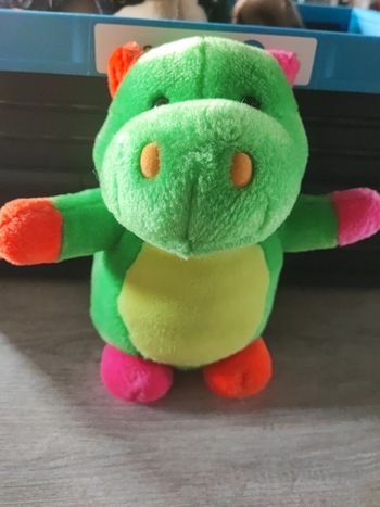 Peluche hippopotame env 23 cm de haut