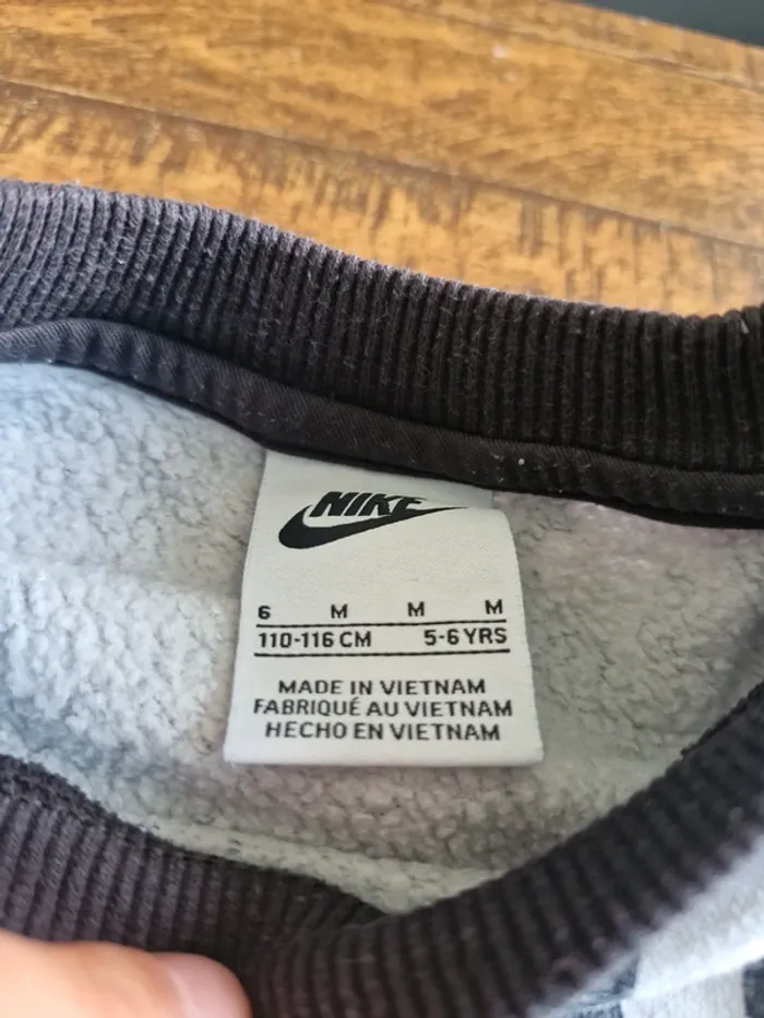 Sweat 5-6 ans - photo numéro 2